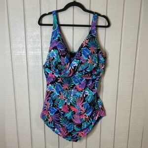 Swimsuits For All Sarong Front Swimsuit, size 22.